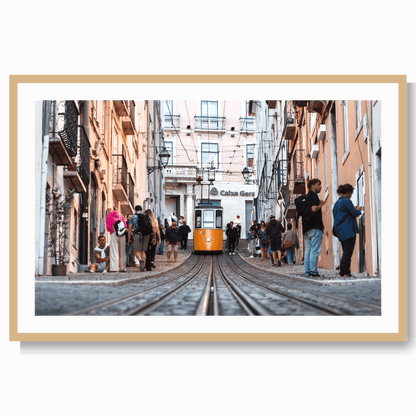 Bustling Lisboa